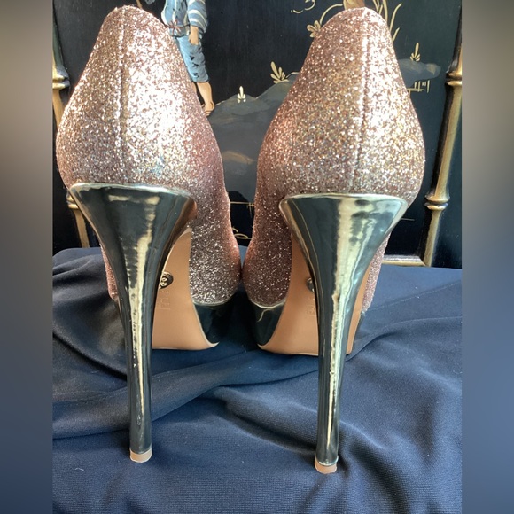 Petite Cadeau Danielle Gold Glitter Heels - Picture 3 of 12